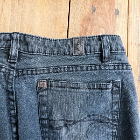 Wrangler Aura Slimming Mid Rise Boot Cut Jeans - Picture 2 of 6